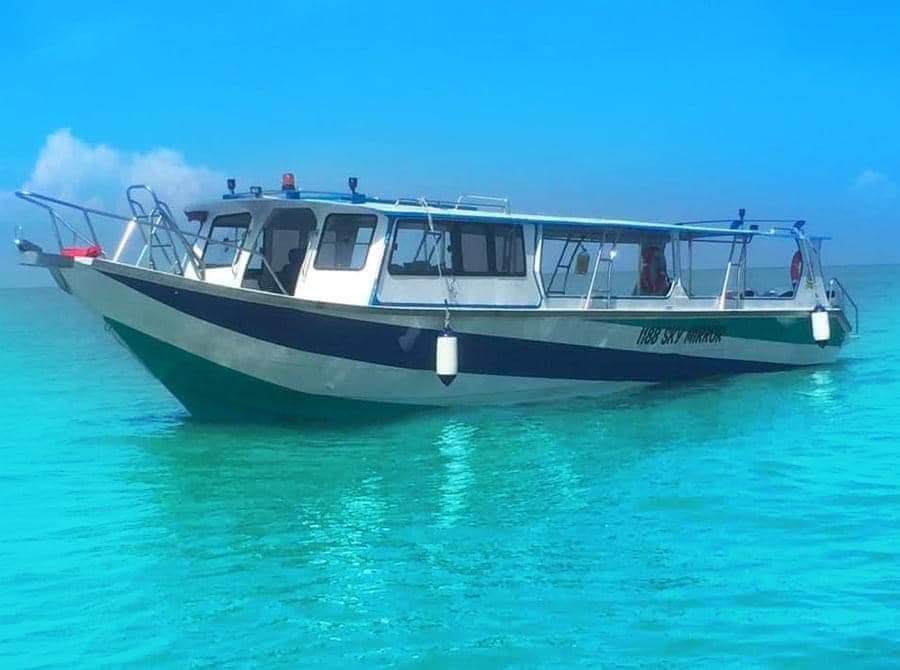 1188 Sky Mirror Boat